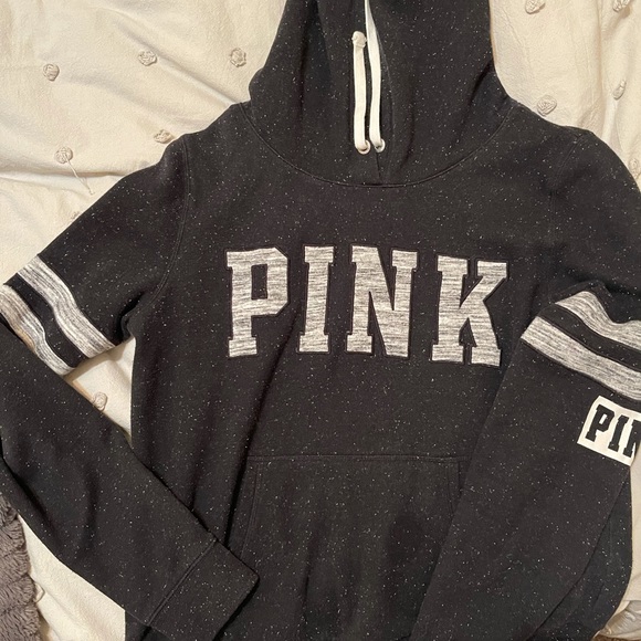 PINK sweater size medium (runs small) - Picture 2 of 2